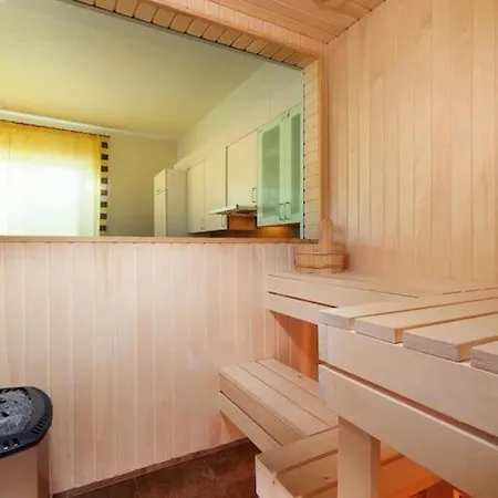 Operatheater View 2bd For 8