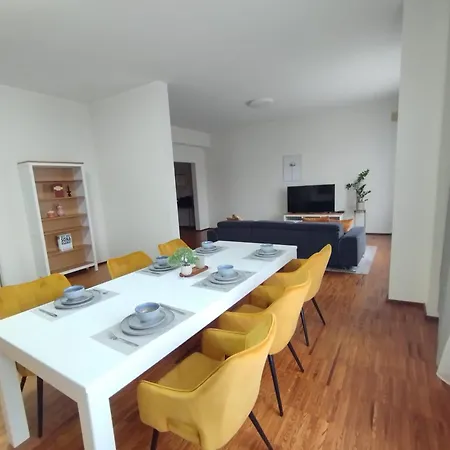 Apartamento Operatheater View 2bd For 8 Talin