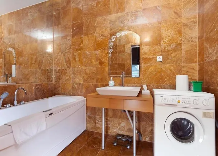 Operatheater View 2bd For 8 * Tallinn